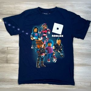 2 Roblox T shirts sz M (10/12)